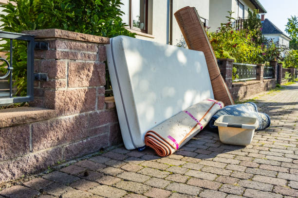 Best Attic Cleanout Services  in Altoona, IA